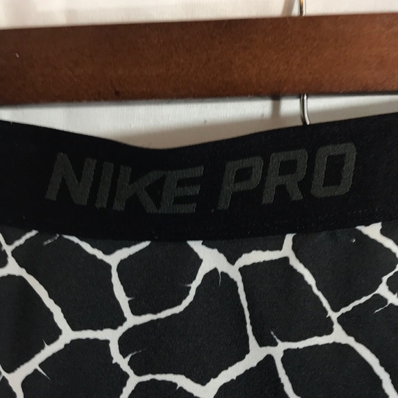 Nike Pro Giraffe Workout Legging Size XS - Picture 4 of 5